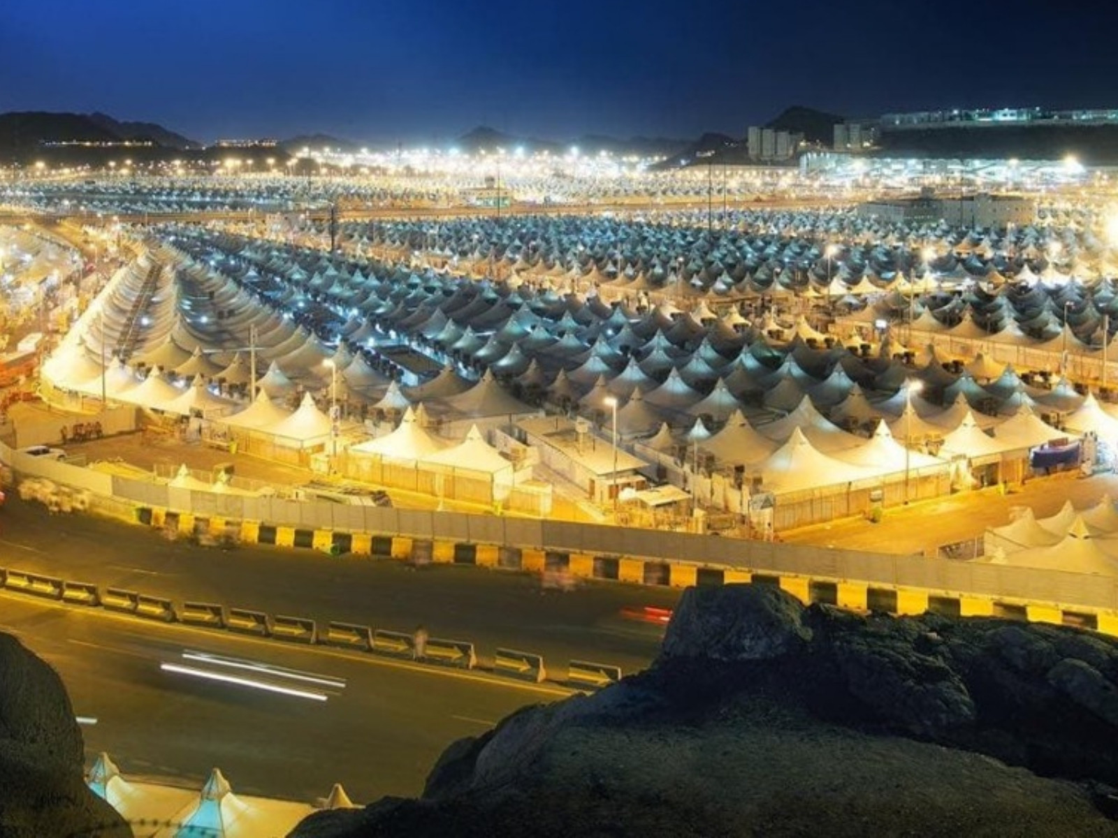 Mina tent city — white tent rows of pilgrim camps